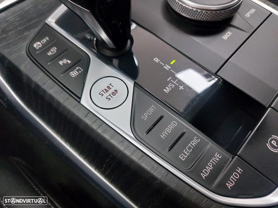 BMW 330 e Pack 50 anos M Auto - 37