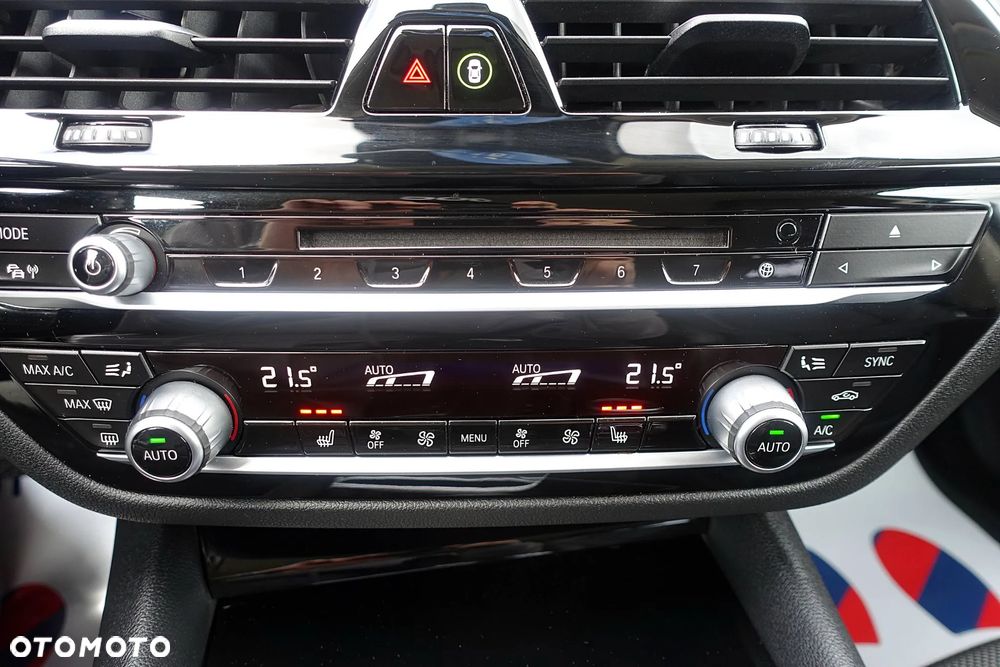 BMW Seria 5 520d xDrive Sport Line - 24