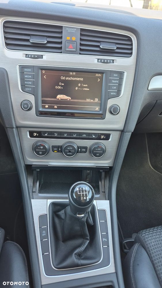 Volkswagen Golf - 36