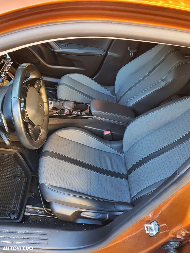 Peugeot 2008 1.2 L PureTech STT EAT8 Allure - 3