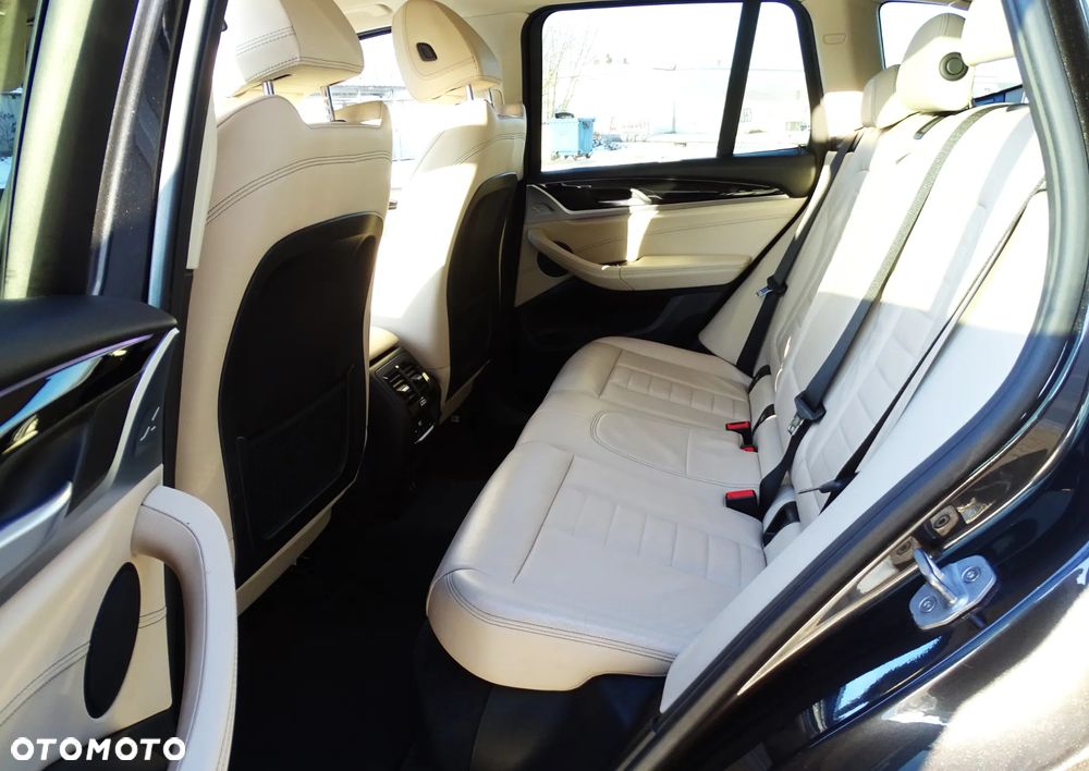 BMW X3 sDrive18d xLine sport - 11