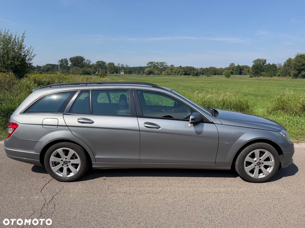 Mercedes-Benz Klasa C 200 (BlueEFFICIENCY) 7G-TRONIC Avantgarde - 4
