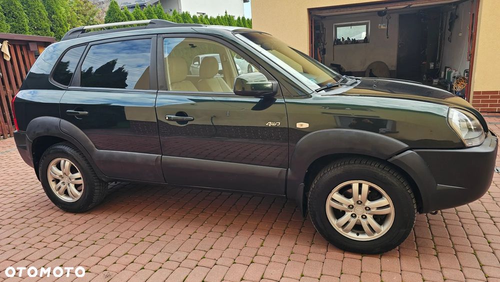 Hyundai Tucson 2.0 CRDi VGT 4WD GLS - 22