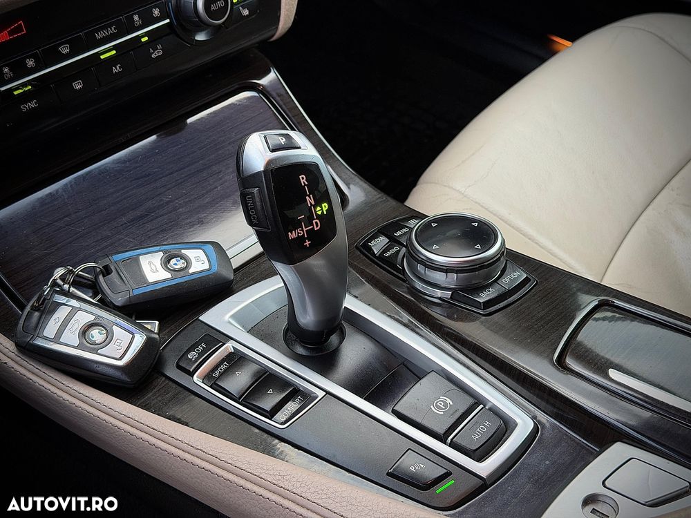 BMW Seria 5 520d Aut. Luxury Line - 22