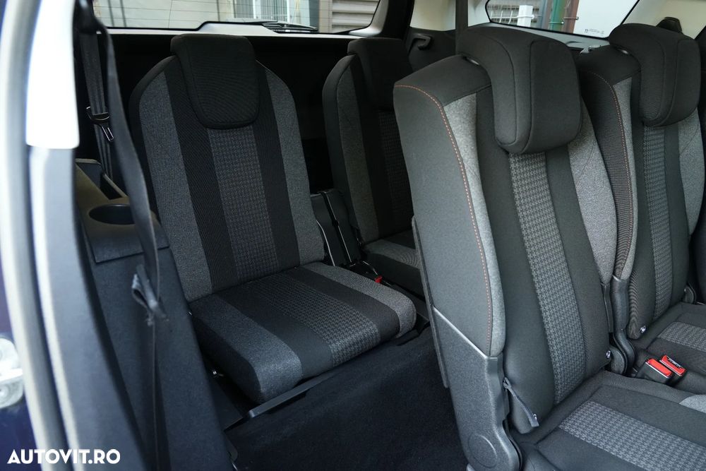 Peugeot 5008 - 14