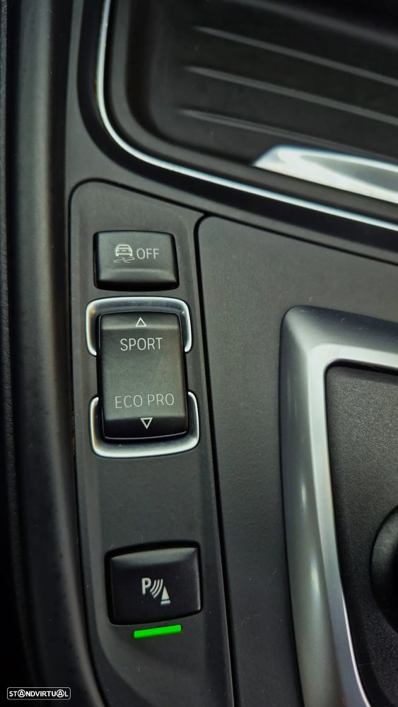 BMW 320 d Sport-Aut. Efficient Dynamics Edition - 14