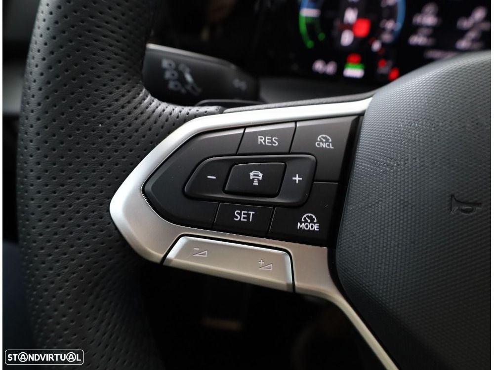 VW Golf 1.5 TSI e-Hybrid GTE DSG - 23