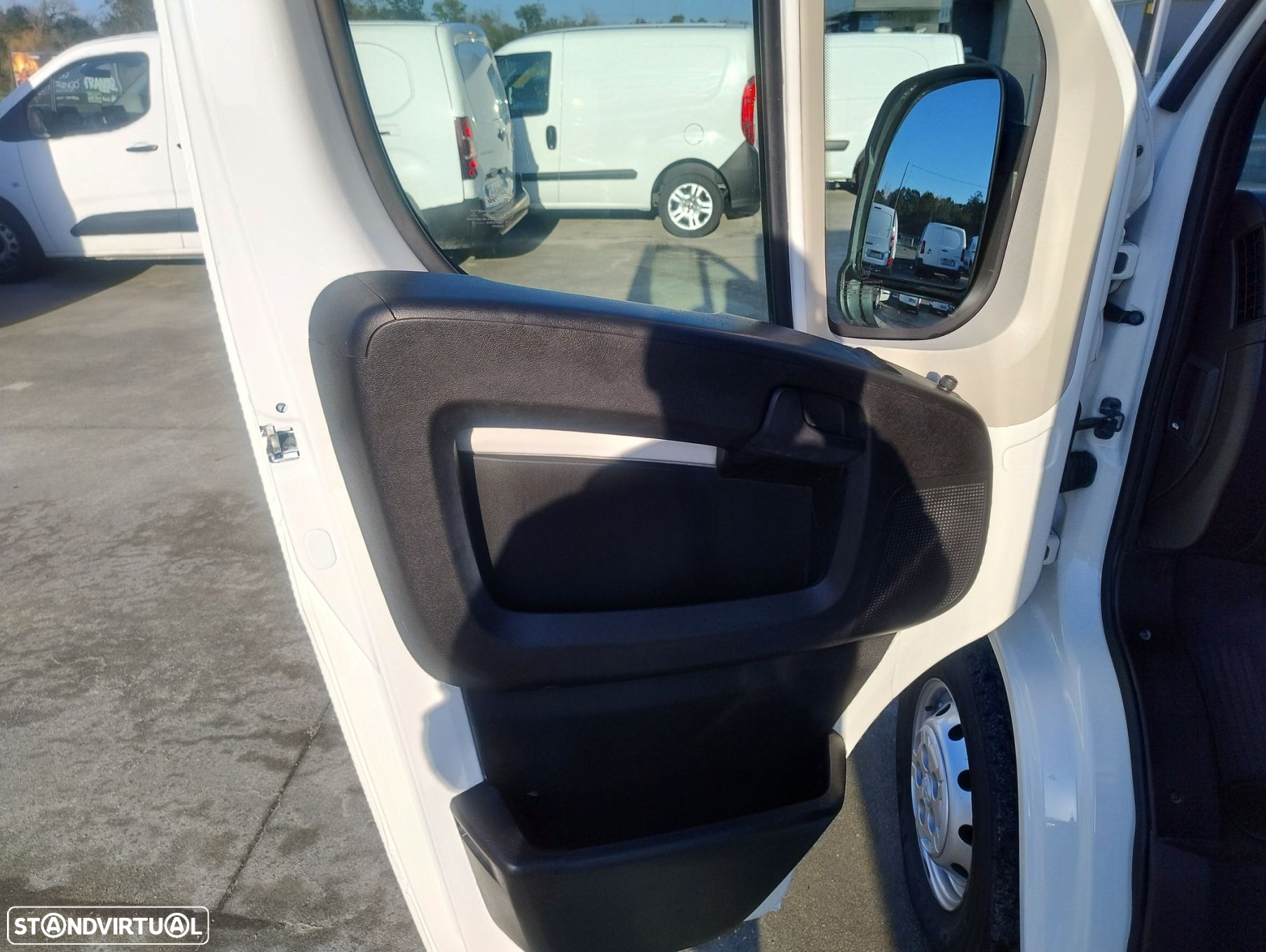 Peugeot Boxer 2.2 BlueHDi 330 L2H2 Premium - 11