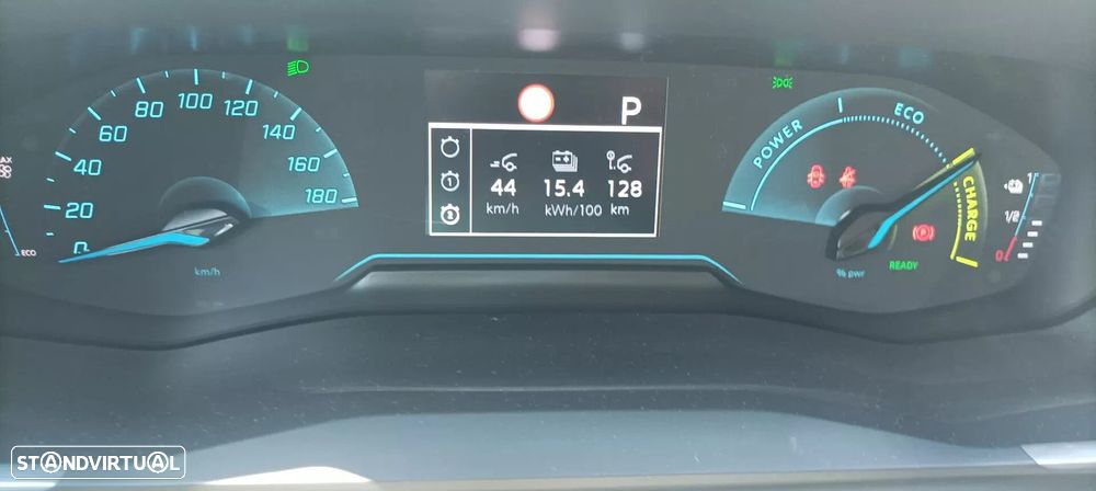 Peugeot e-208 - 14