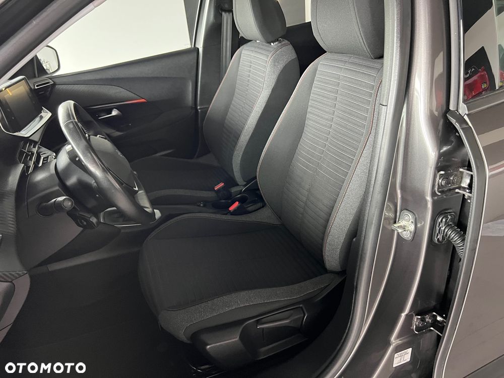 Peugeot 2008 - 11