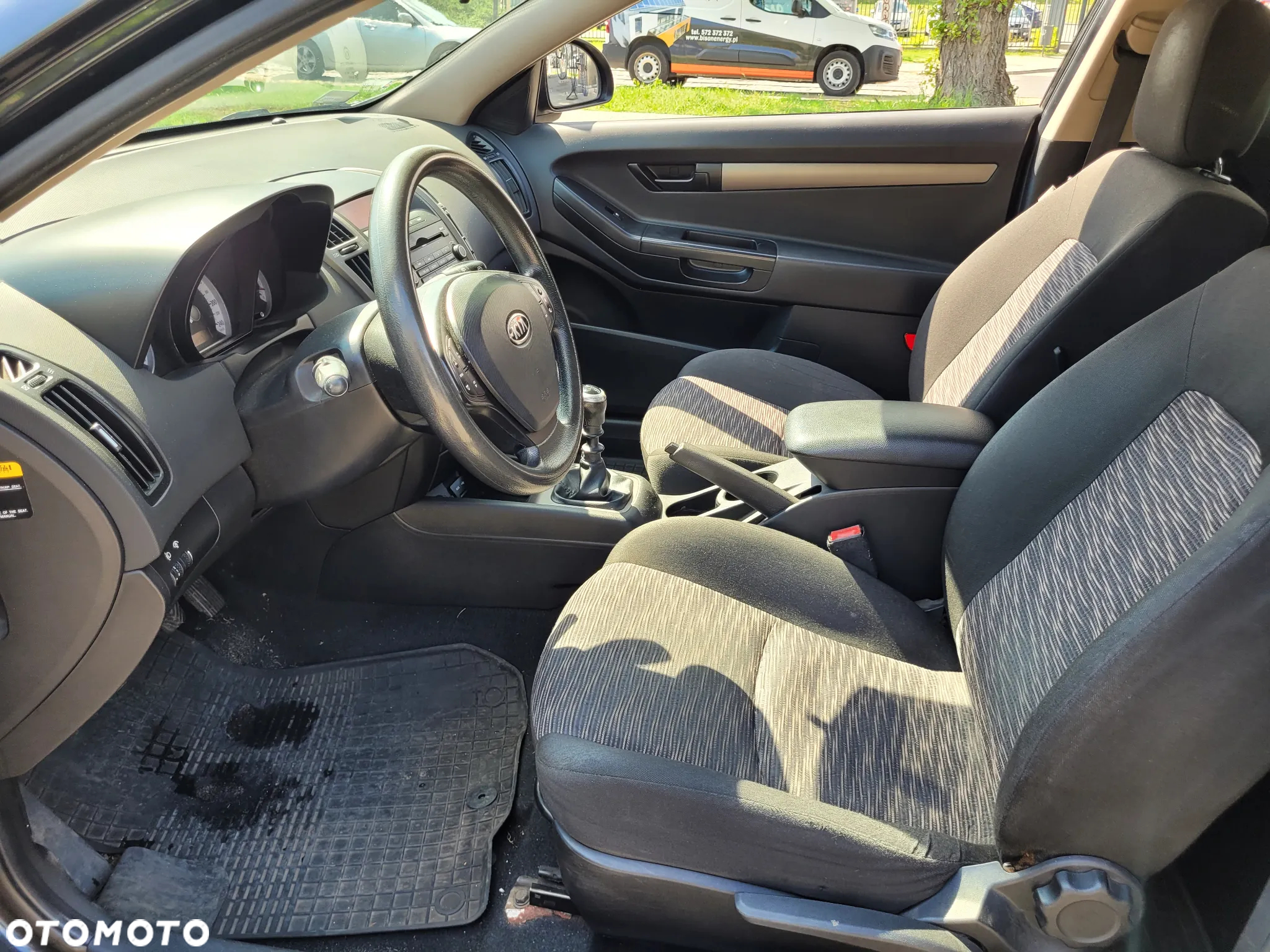 Kia Ceed - 12