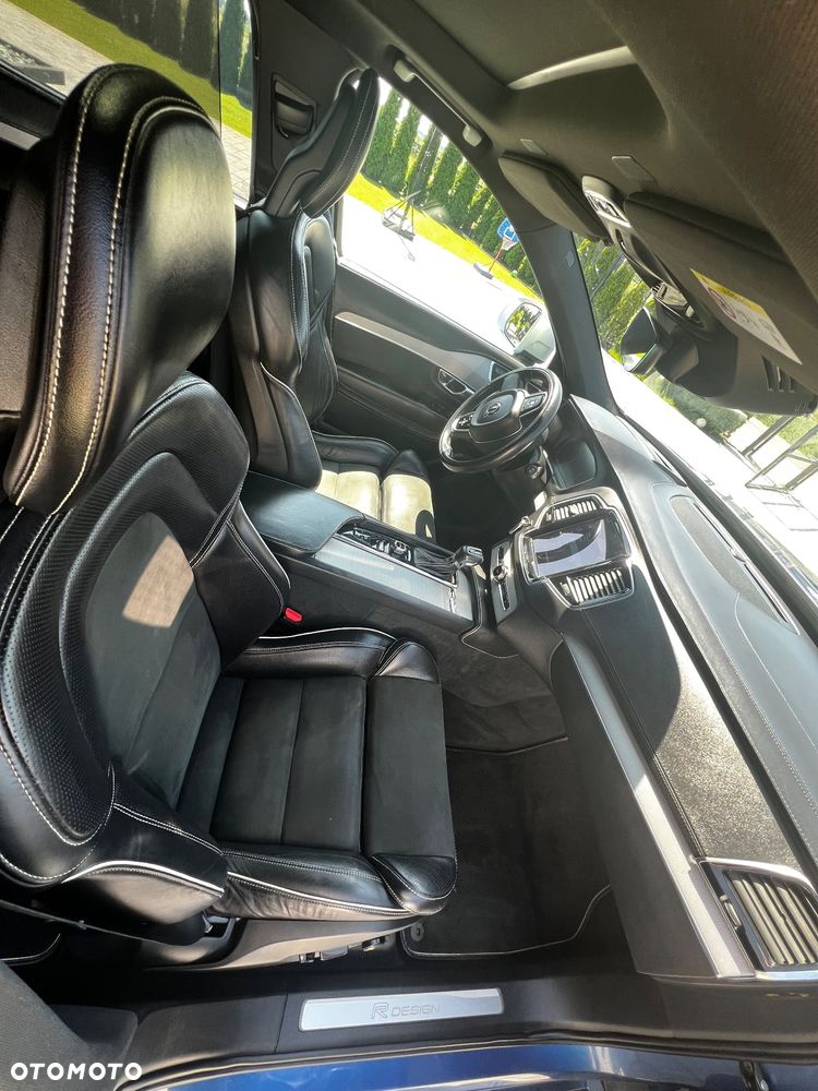 Volvo XC 90 D5 AWD R-Design - 8