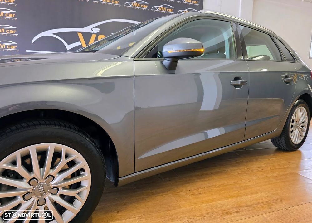 Audi A3 Sportback 2.0 TDI Design - 22