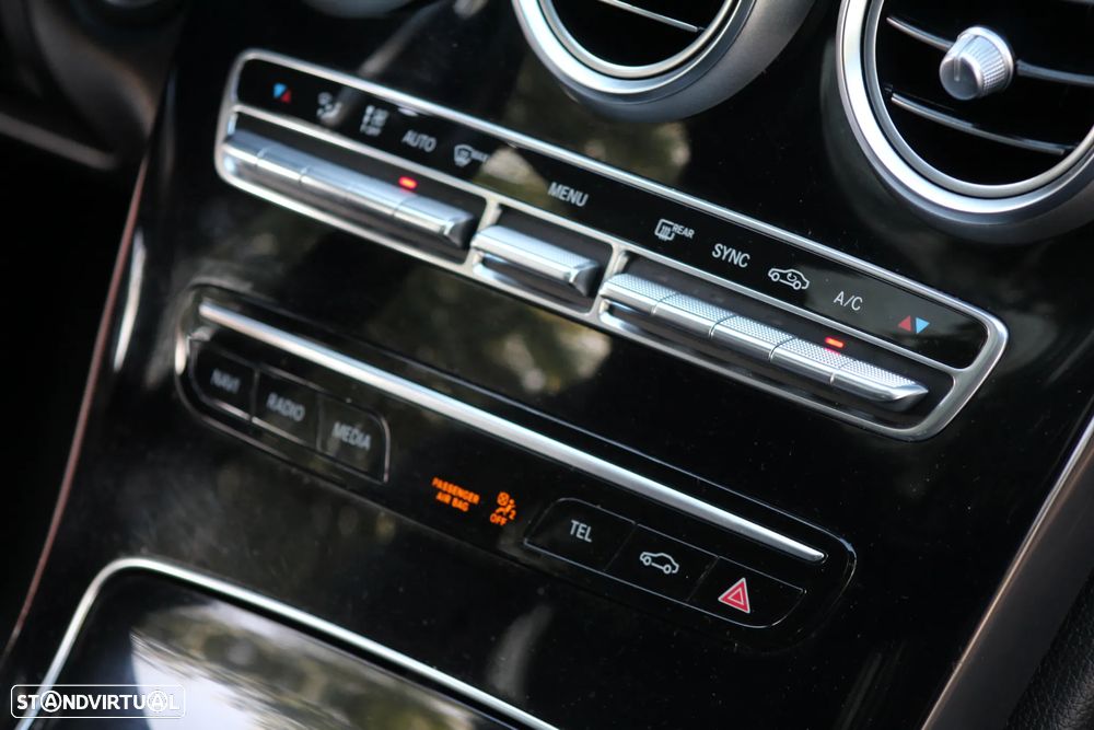 Mercedes-Benz C 300 d AMG Line - 32