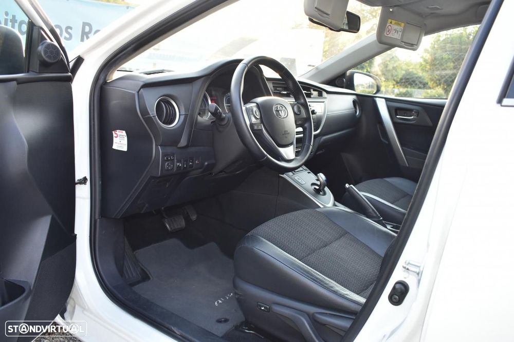 Toyota Auris Touring Sports 1.8 HSD Exclusive - 7