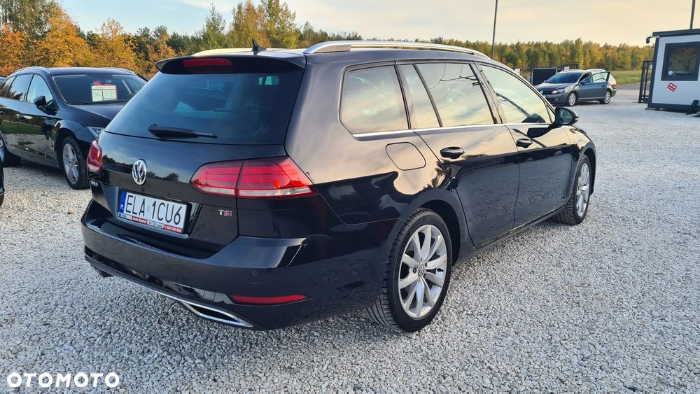 Volkswagen Golf - 22