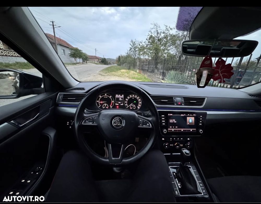 Skoda Superb 2.0 TDI DSG Style - 3