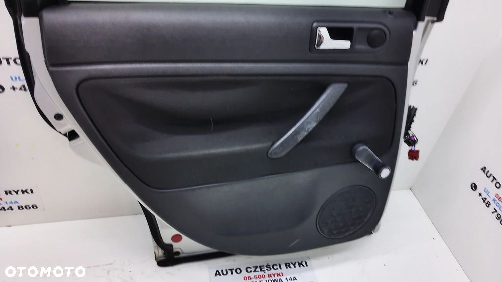 VW Passat B5 Sedan  Drzwi Prawe Lewe Tył  LB7Z przed lift - 9