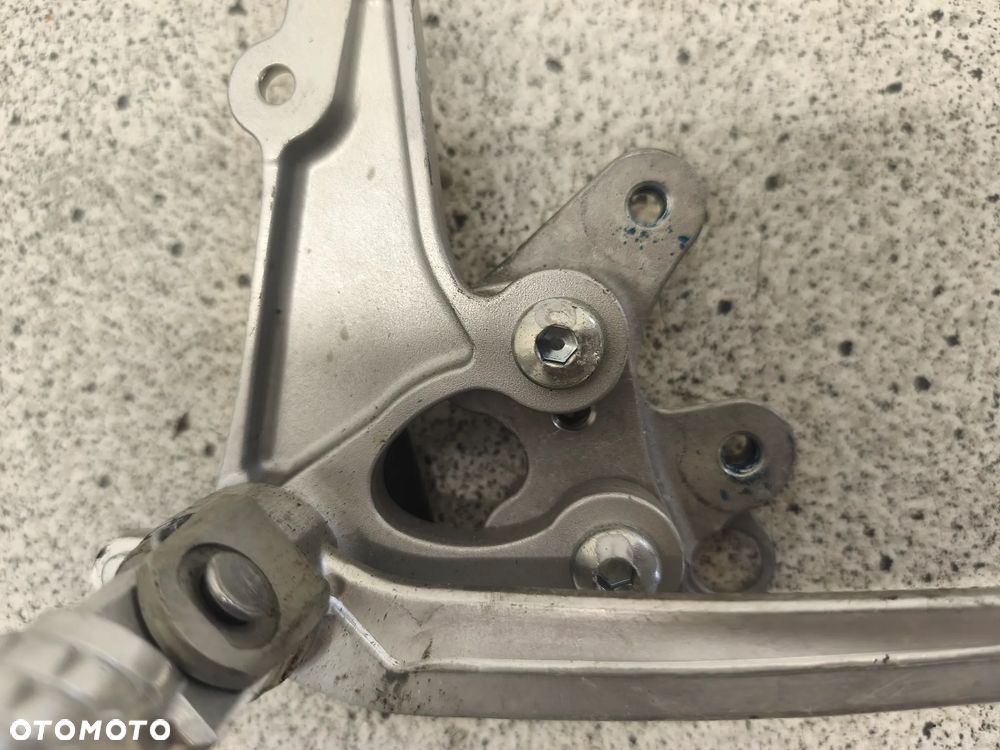 Set prawy przód, podnóżek, dźwignia kierowcy Suzuki GSX-R1000 GSX-R 1000 600 GSXR1000 GSXR 1000 600 - 5