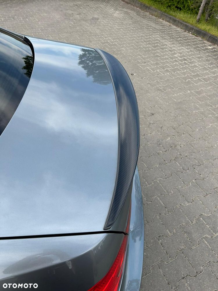 BMW Seria 3 330i xDrive - 23