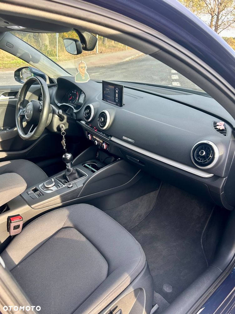 Audi A3 Limousine 1.6 TDI (clean diesel) Ambiente - 11