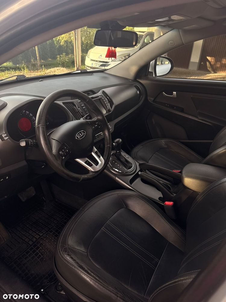 Kia Sportage 2.0 CRDI AWD Spirit - 11