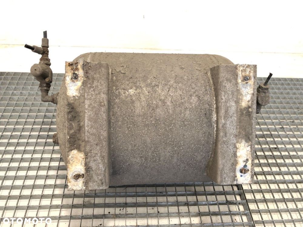 BUTLA ZBIORNIK NA POWIETRZE  NACZEPA SCHWARZMULLER SPA 3/E - 4