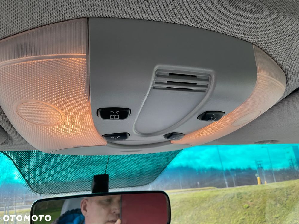 Mercedes-Benz Viano 2.8 CDI Trend (d³ugi) - 23