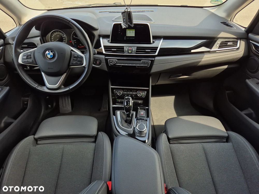 BMW Seria 2 218d Sport Line - 5