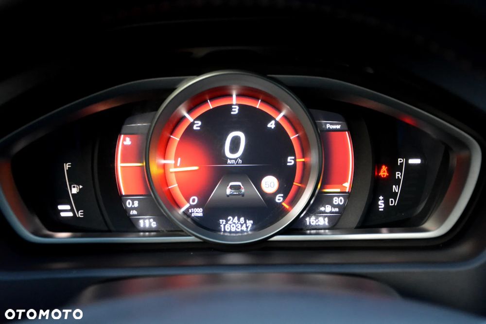 Volvo V40 Cross Country D3 Geartronic Momentum - 26