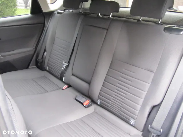 Toyota Auris Hybrid 135 Premium - 10