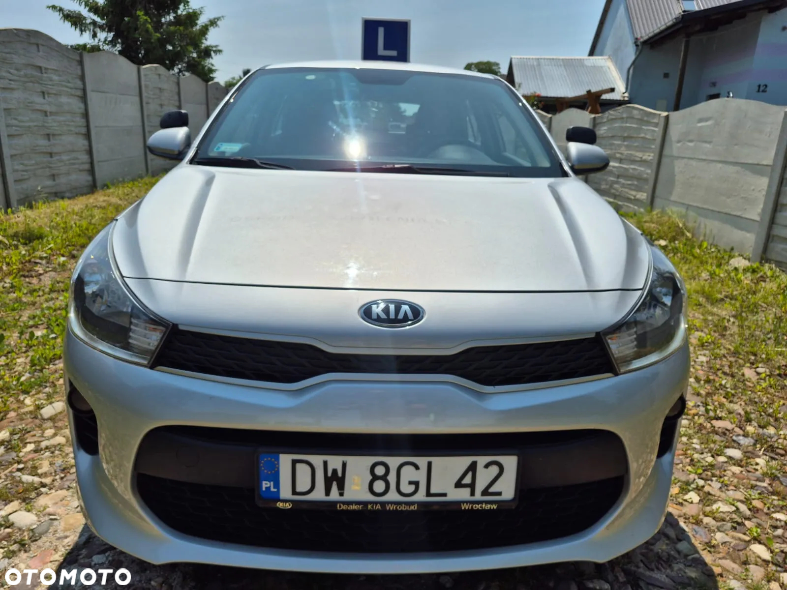 Kia Rio 1.2 L - 2