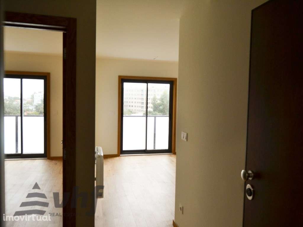 T1 próximo do Hospital São João - Grande imagem: 4/13