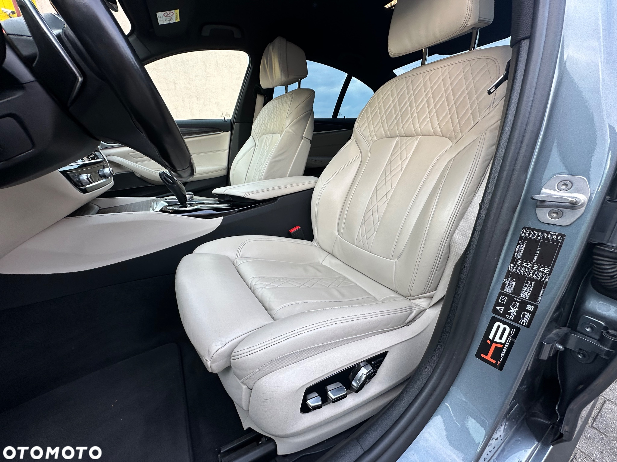 BMW Seria 5 520d xDrive M Sport sport - 10