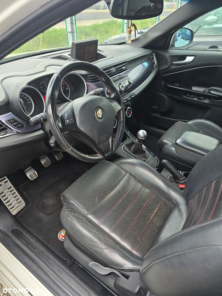 Alfa Romeo Giulietta 2.0 JTDM 16V Turismo - 16
