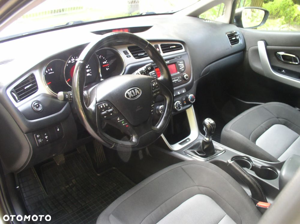 Kia Ceed 1.4 CVVT Attract Plus - 10