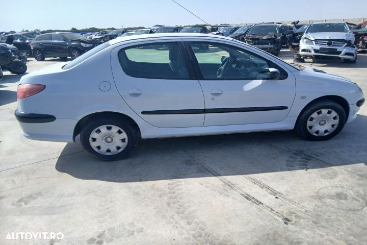 Dezmembrez Peugeot 206 1 [facelift] [2002 - 2009] Sedan TU3A - 4