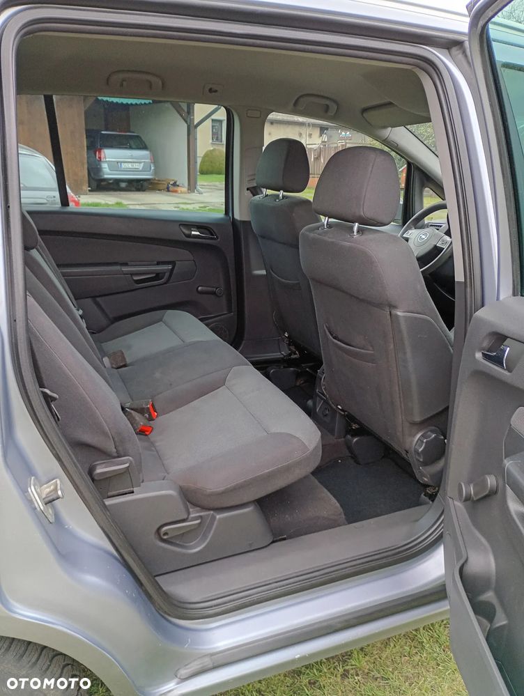 Opel Zafira - 8