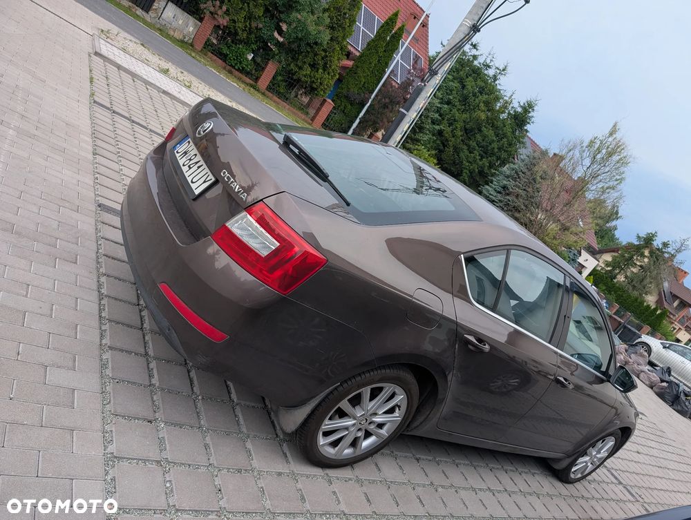 Skoda Octavia 1.2 TSI Elegance DSG - 2