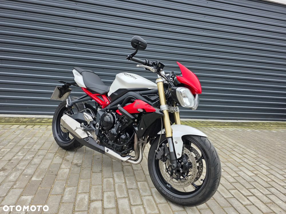 Triumph Street Triple - 4