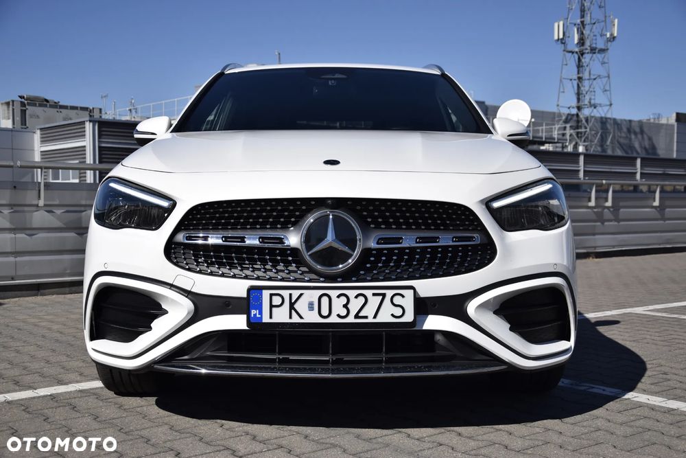 Mercedes-Benz GLA 200 AMG Line - 2