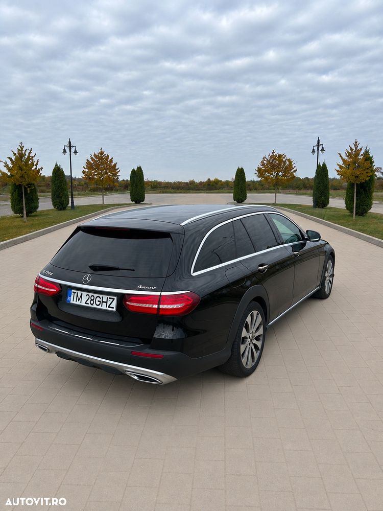 Mercedes-Benz E 220 d 4Matic All-Terrain 9G-TRONIC Exclusive - 4