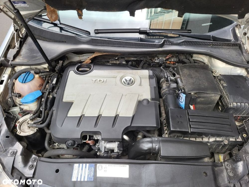 Volkswagen Golf 2.0 TDI DPF Comfortline 119 g - 16