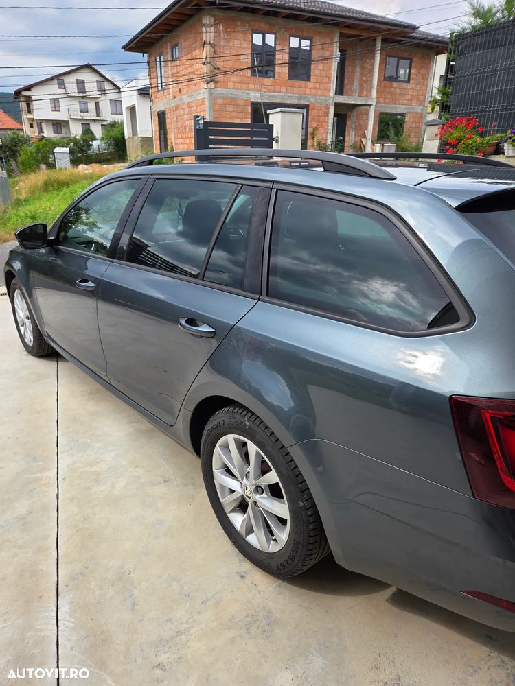 Skoda Octavia 2.0 TDI DSG Style - 17