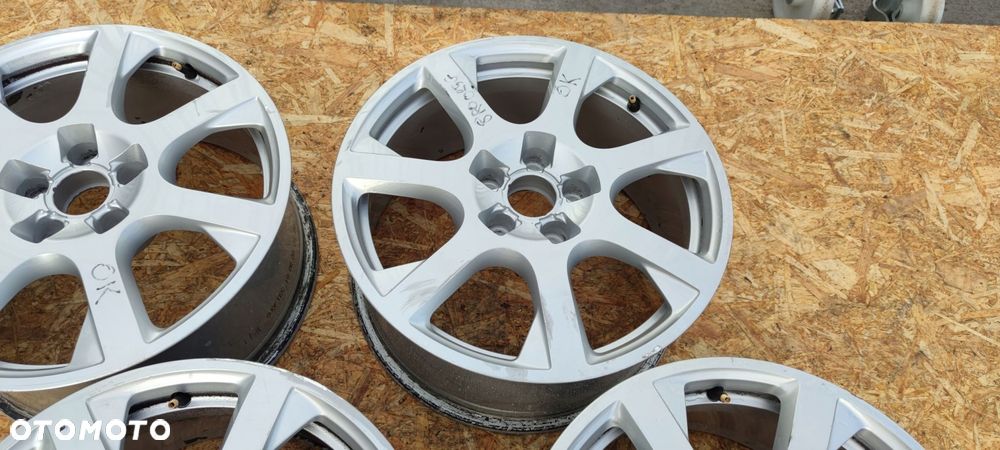 FELGA FELGI AUDI A4 A5 Q5 8J R17 ET39 8R0601025G - 3