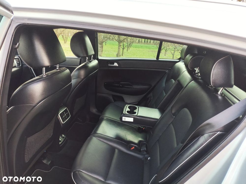 Kia Sportage 2,0 CRDI AWD Dream-Team Edition - 8