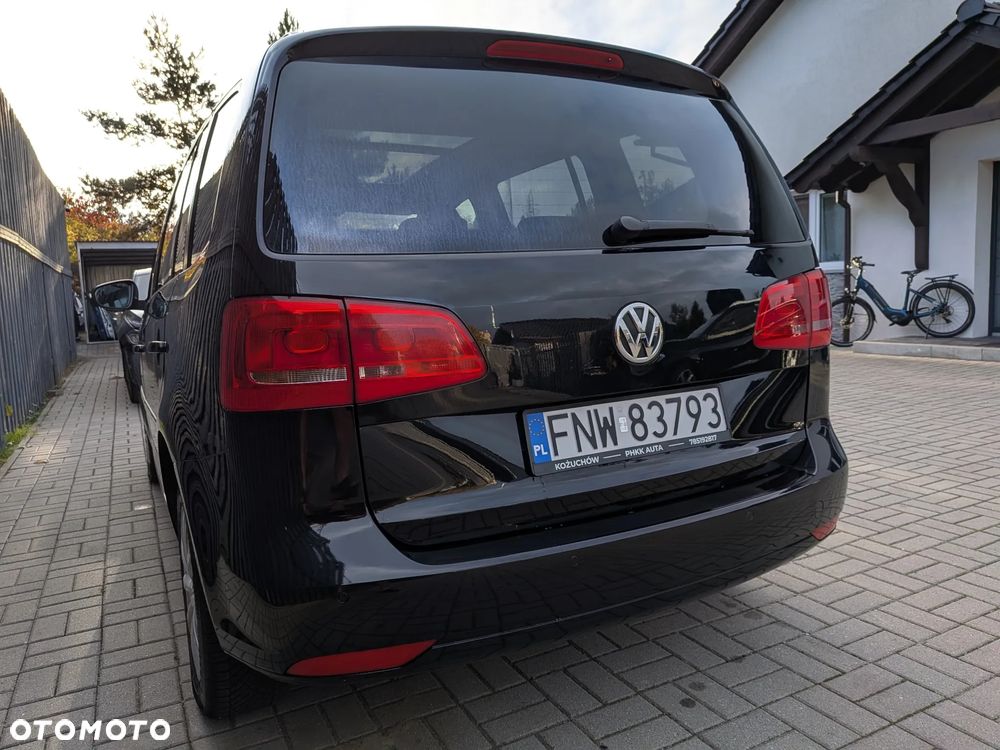 Volkswagen Touran 2.0 TDI DPF DSG Trendline - 6