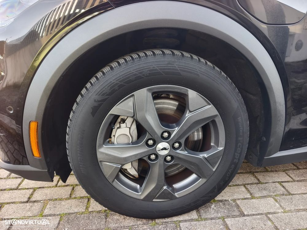 Ford Mustang Mach-E Standard - 31