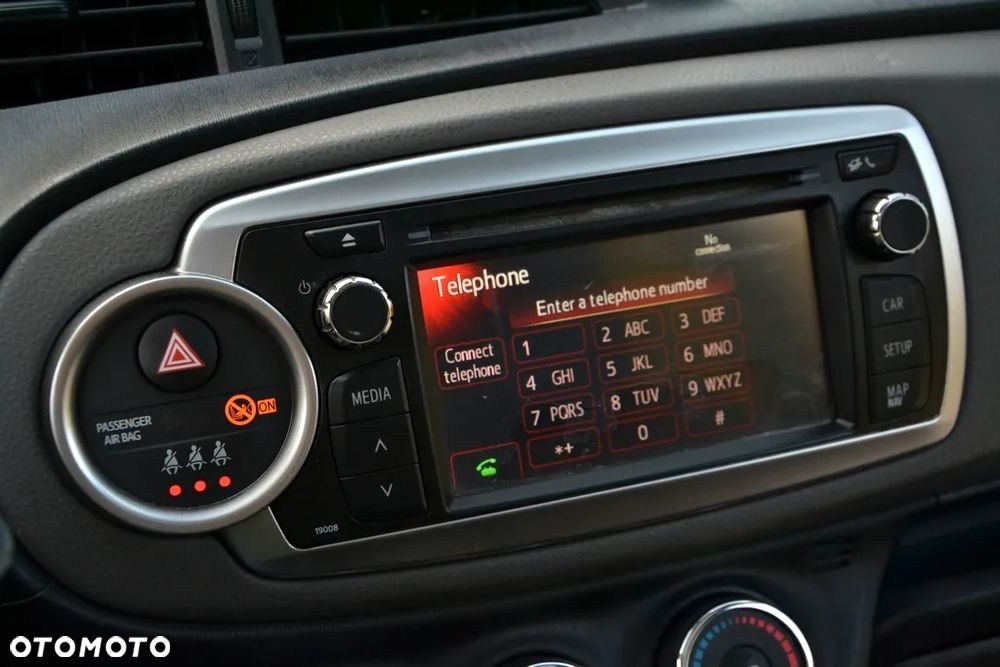 Toyota Yaris 1.33 VVT-i Executive - 25
