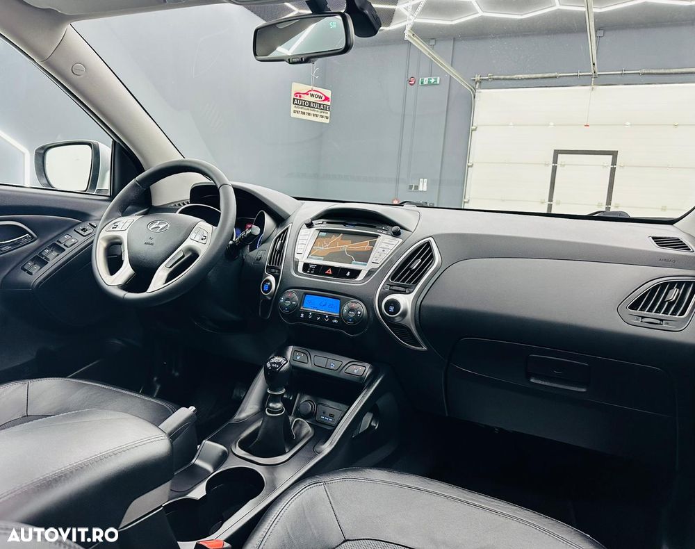 Hyundai ix35 1.7 CRDI 2WD blue Finale Silver - 23